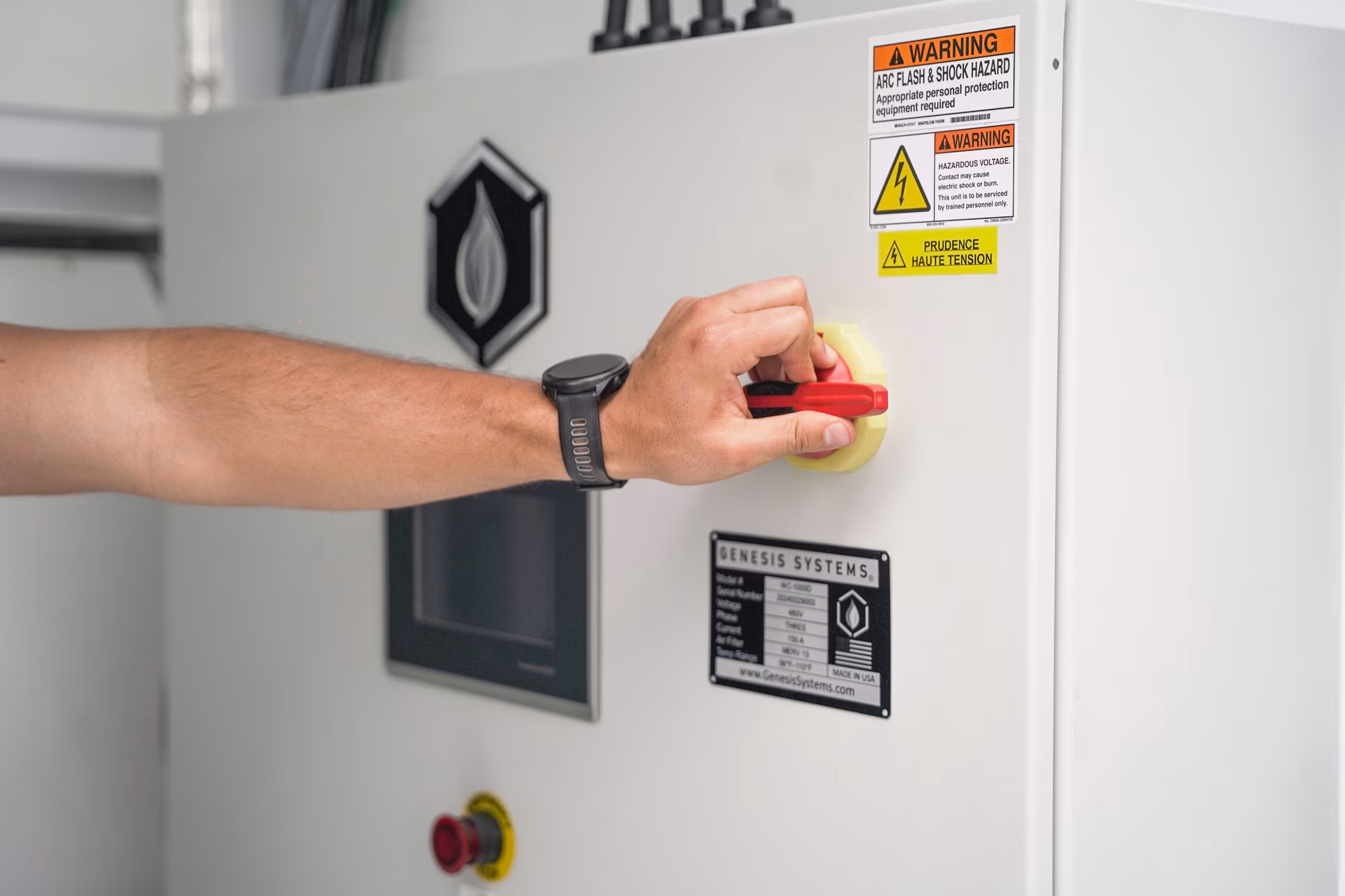 At 1.0 kWh per gallon, the WaterCube 1000 delivers industrial-scale water production at the same energy efficiency as our smallest unit. More water, same energy cost per gallon, built for continuous operation.